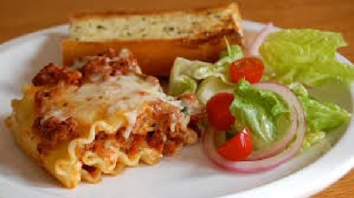 Lasagna dinner for six